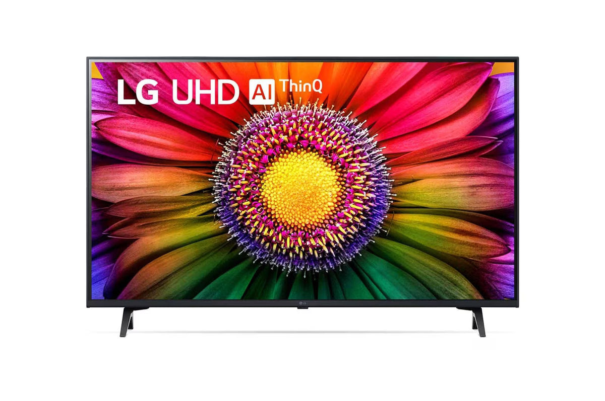 LG 50UR8000 4K Smart TV előlnézetben talpon. A kjielzőn élénk színes virág és lg uhd thinq ai logó.