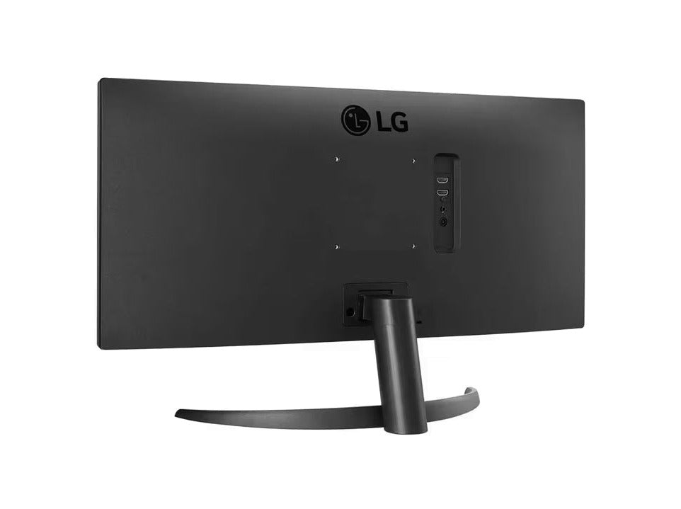 LG 26WQ500-B Monitor hátulnézetben enyhén balra fordítva, talpon.