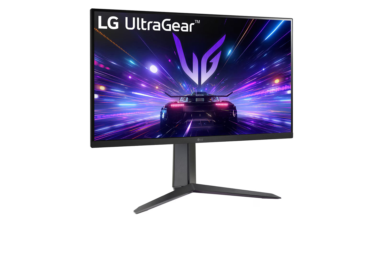 LG 27GS65F Monitor előlnézetben enyhén jobbra fordítva, talpon. A kijelzőn sport autó száguld lg ultragear logó alatt.