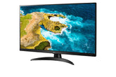 LG 27TQ615S-PZ Smart TV Monitor előlnézetben enyhén balra fordítva, talpon. A kijelzőn sziklás tengerpartra csapó hullámok.