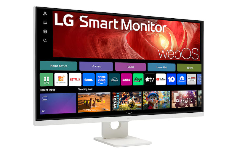 LG 32U721SA-W Monitor előlnézetben talpon, enyhén jobbra fordítva. A kijelzőn webos kezdőképernyő és applikációk ikonjai.