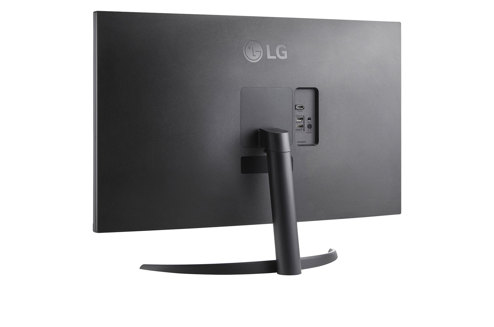 LG 32UR500K-W Monitor hátulnézetben enyhén balra fordítva, talpon.