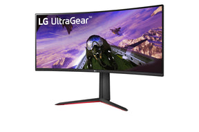 LG 34GP63AP-B UltraWide Monitor előlnézetben enyhén balra fordítva, talpon. A kijelzőn egy pilóta és vadászgépek repülnek, lg ultrawide logóval.