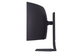 LG 39GS95QE Monitor oldalézetben talpon.
