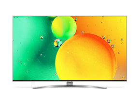 LG 43NANO783QA 4K NanoCell Smart TV előlnézetben, talpon. A kijelzőn zöld-sárga folyadék keveredik és lg nanocell logó.