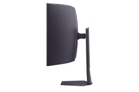 LG 45GX950A-B monitor oldalnézetben talpon.