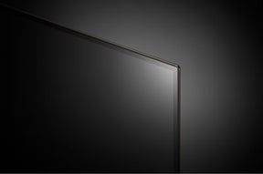 LG 83C4 OLED Televízió szupervékony fém kávája közelről.