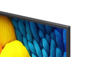 LG 65NANO80A televízió vékony kávája közelről.