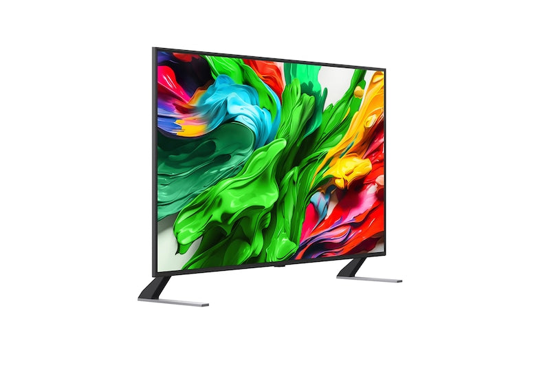 LG 65QNED85A televízió előlnézetben talpon, jobbra fordítva. A kijelzőn színes festékek kavarognak.