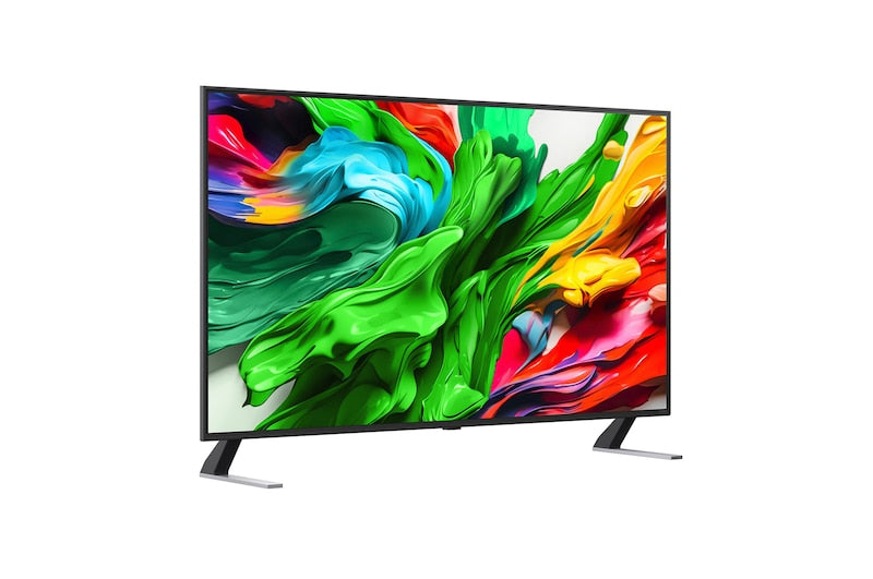 LG 65QNED85A televízió előlnézetben talpon, enyhén jobbra fordítva. A kijelzőn színes festékek kavarognak.