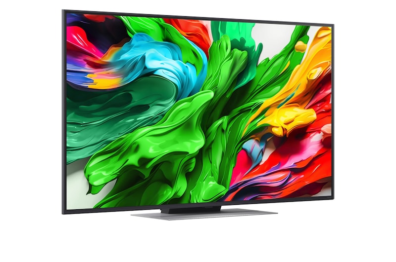 LG 75QNED87A televízió előlnézetben talpon, enyhén jobbra fordítva. A kijelzőn színes festékek kavarognak.