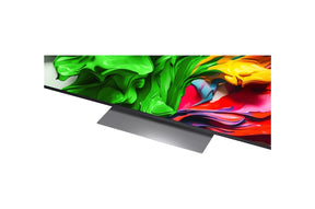 LG 65QNED87A televízió talpa közelről.