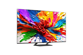 LG 65QNED93A televízió előlnézetben talpon, enyhén balra fordítva. A kijelzőn színes festék keverék.