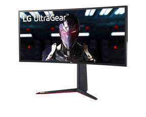 LG 34" Ívelt UltraGear 2K WQHD 160Hz 1ms Nano IPS Gamer Monitor előlnézet enyhén balra fordítva, 34GN850-B